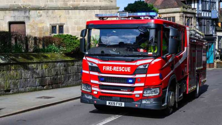 Los jefes de bomberos de Shropshire dijeron que querían «matar» a sus colegas femeninas.