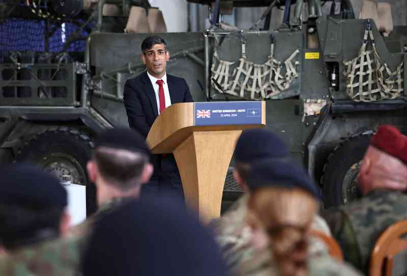 Sunak dijo que la inversión aumentaría el arsenal de armas de Gran Bretaña, incluyendo defensas aéreas